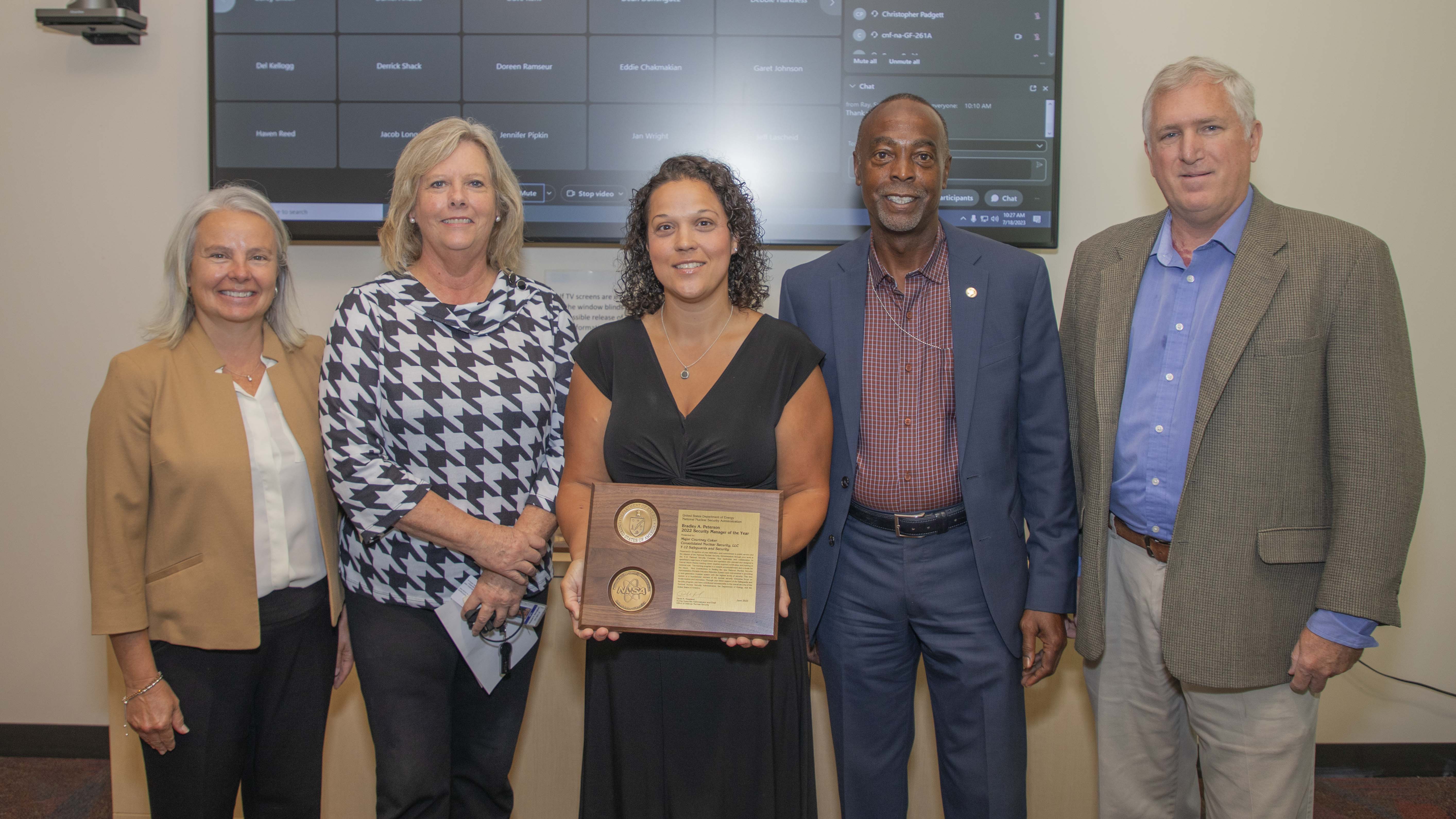 Teresa Robbins, NNSA Production Office (NPO) manager; Roxanne VanVeghten, NPO assistant manager for Safeguards and Security; Coker; NNSA Associate Administrator and Chief for the Office of Defense Nuclear Securit</body></html>