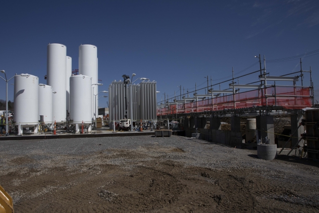 UPF utility piperack (shown to the right of the Process Support Facilities process gas yard) will carry commodities to and from the Process Support Facility