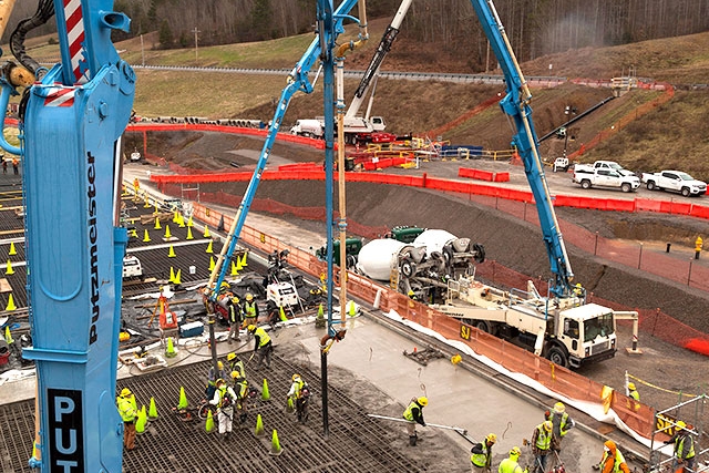 Concrete placement has begun for the slab of the Salvage and Accountability Building (SAB).  When complete, SAB will house waste preparation, decontamination, non-destructive assay and chemical recovery support systems.