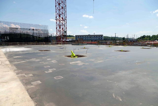 The final topping slab has been placed for the Salvage and Accountability Building. This was the last topping slab placement for the Uranium Processing Facility project. 