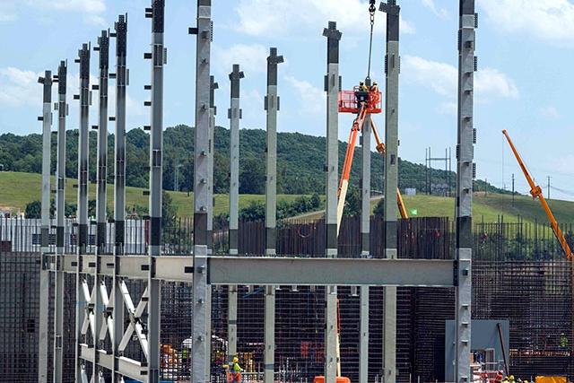 Structural steel continues to be installed at the Uranium Processing Facility Project’s Salvage and Accountability Building. The steel columns currently being installed are about 60 feet tall and weigh between 10.5 and 12.5 tons each. 