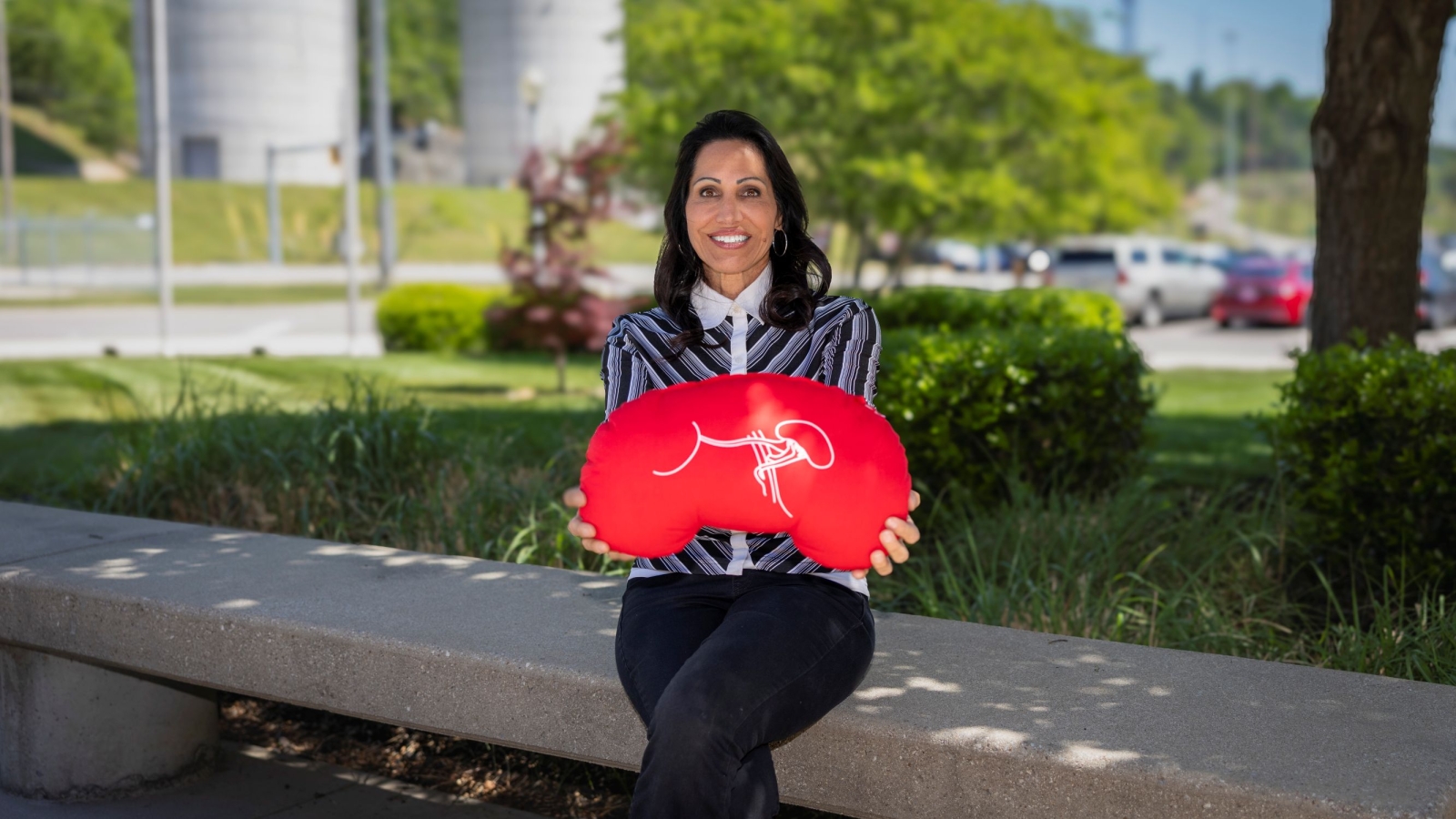 Bonnie H. shares her story of being a living kidney donor.