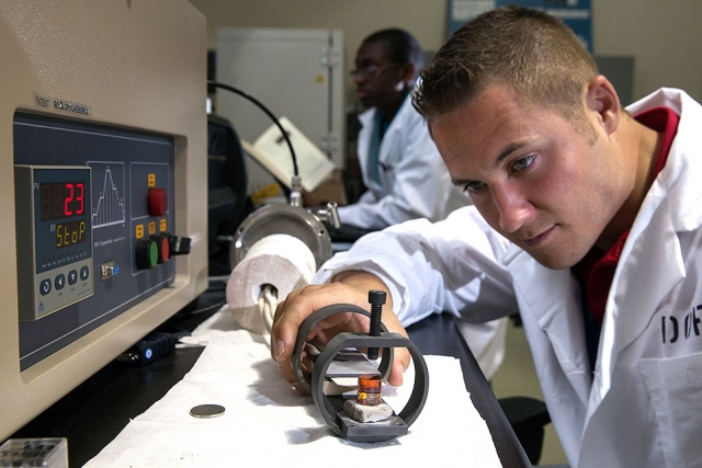 Dustin Giltnane, a University of Tennessee graduate student, is in the CNS pipeline and will become a full time employee in May 2016, upon completion of dual master’s degrees.  