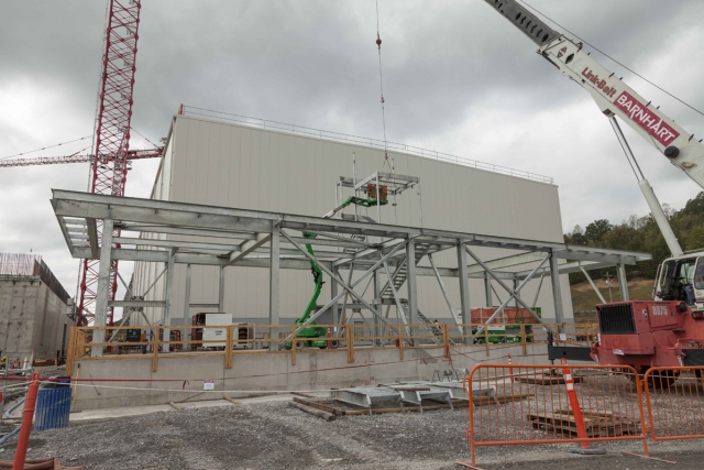 The first upper decking concrete placement took place at the Uranium Processing Facility Salvage and Accountability Building. The skilled craft workforce continues to prepare additional sections for upcoming concrete placements. 