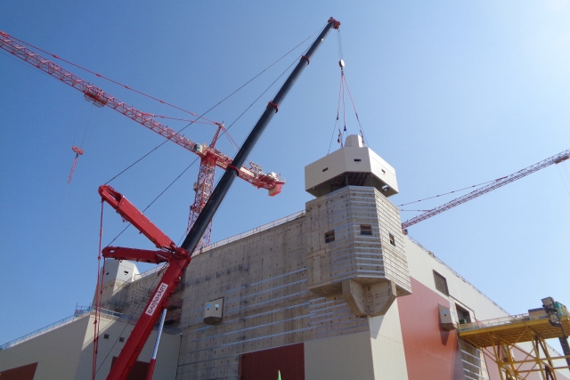 Placing the final security personnel enclosure