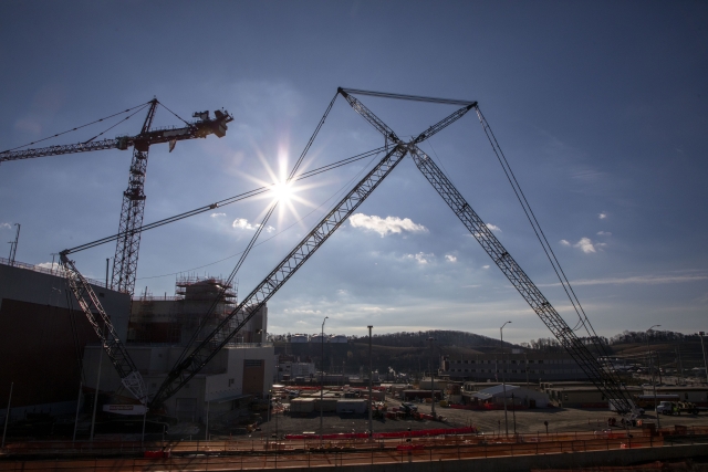 UPF Tower Crane demobilization 