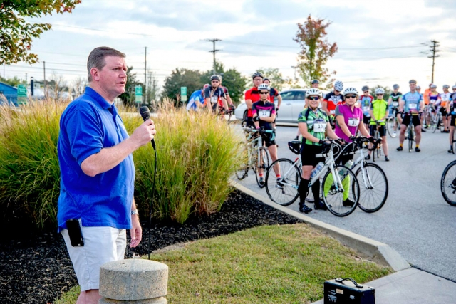 Y-12 Site Manager Bill Tindal welcomes riders at New Hope Center before the 7th Annual Turning Leaf Bike Tour.